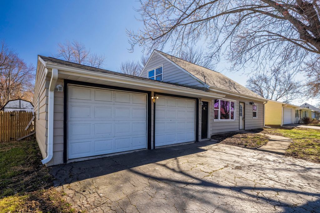Photo of 765 Governor Road, Valparaiso, IN 46385 (MLS # 835310)