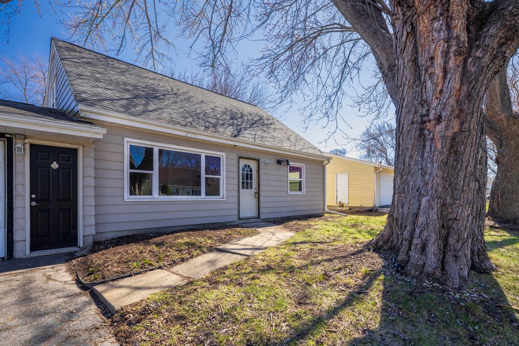 Photo of 765 Governor Road, Valparaiso, IN 46385 (MLS # 835310)