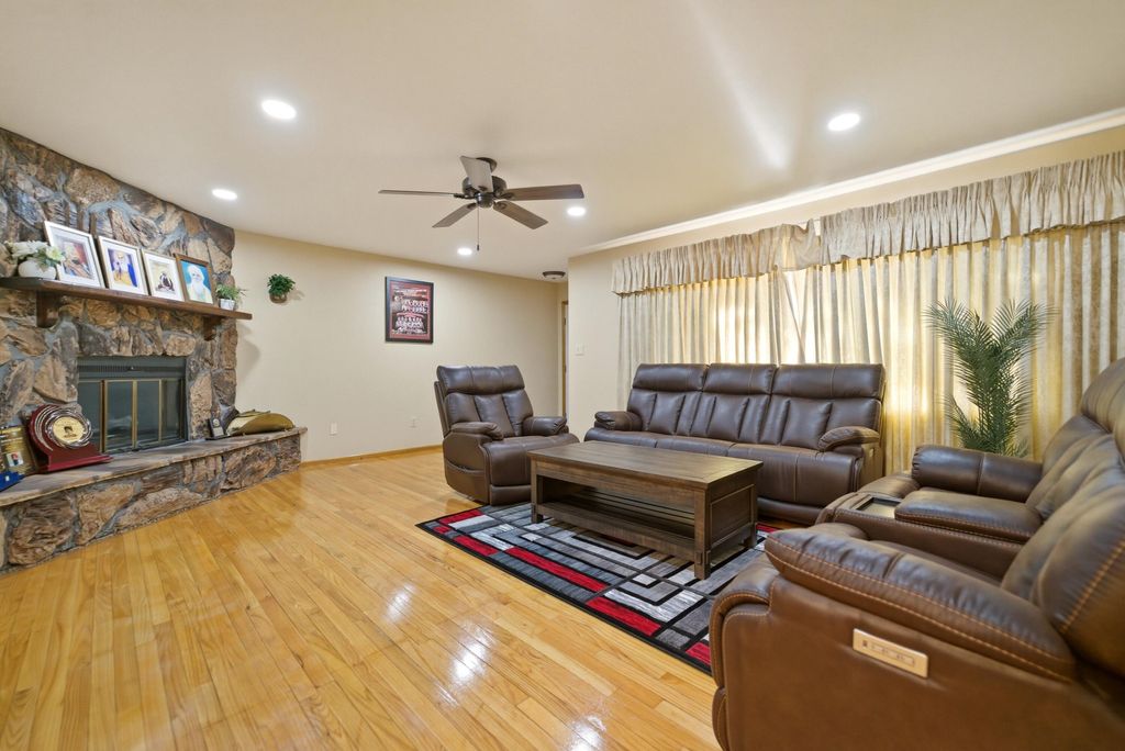Photo of 485 Boyd Circle, Michigan City, IN 46360 (MLS # 839118)