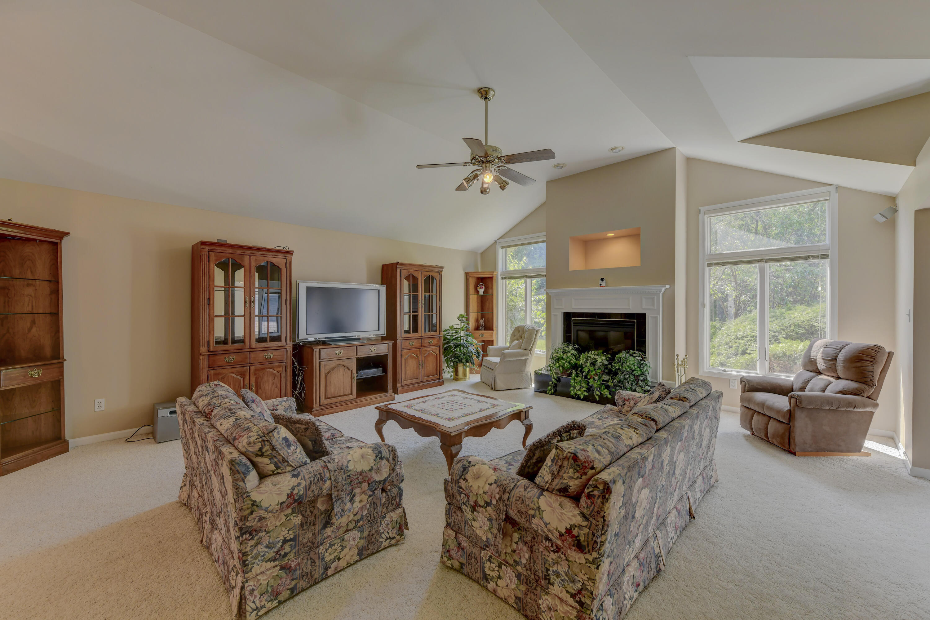 626 Rescobie Drive