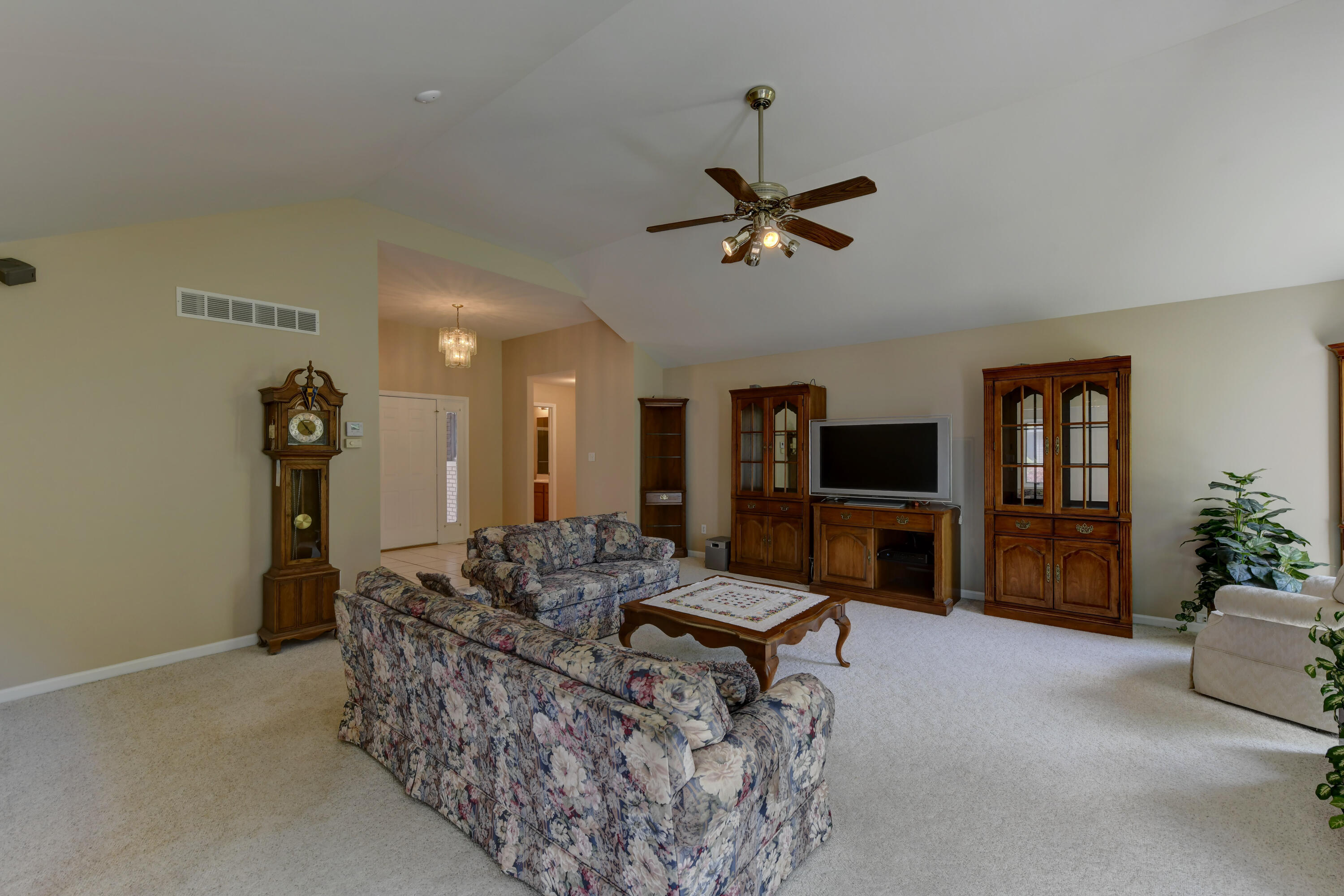 626 Rescobie Drive