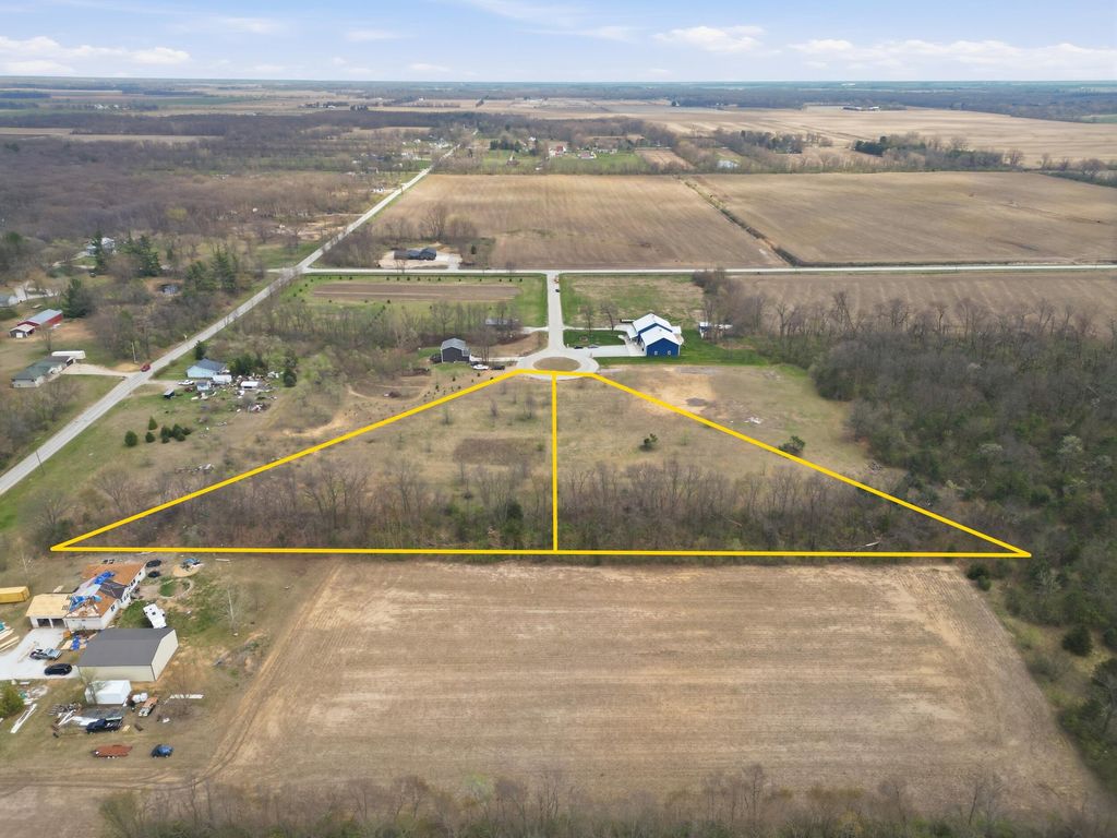 Photo of 940 N, Lake Village, IN 46349 (MLS # 837002)