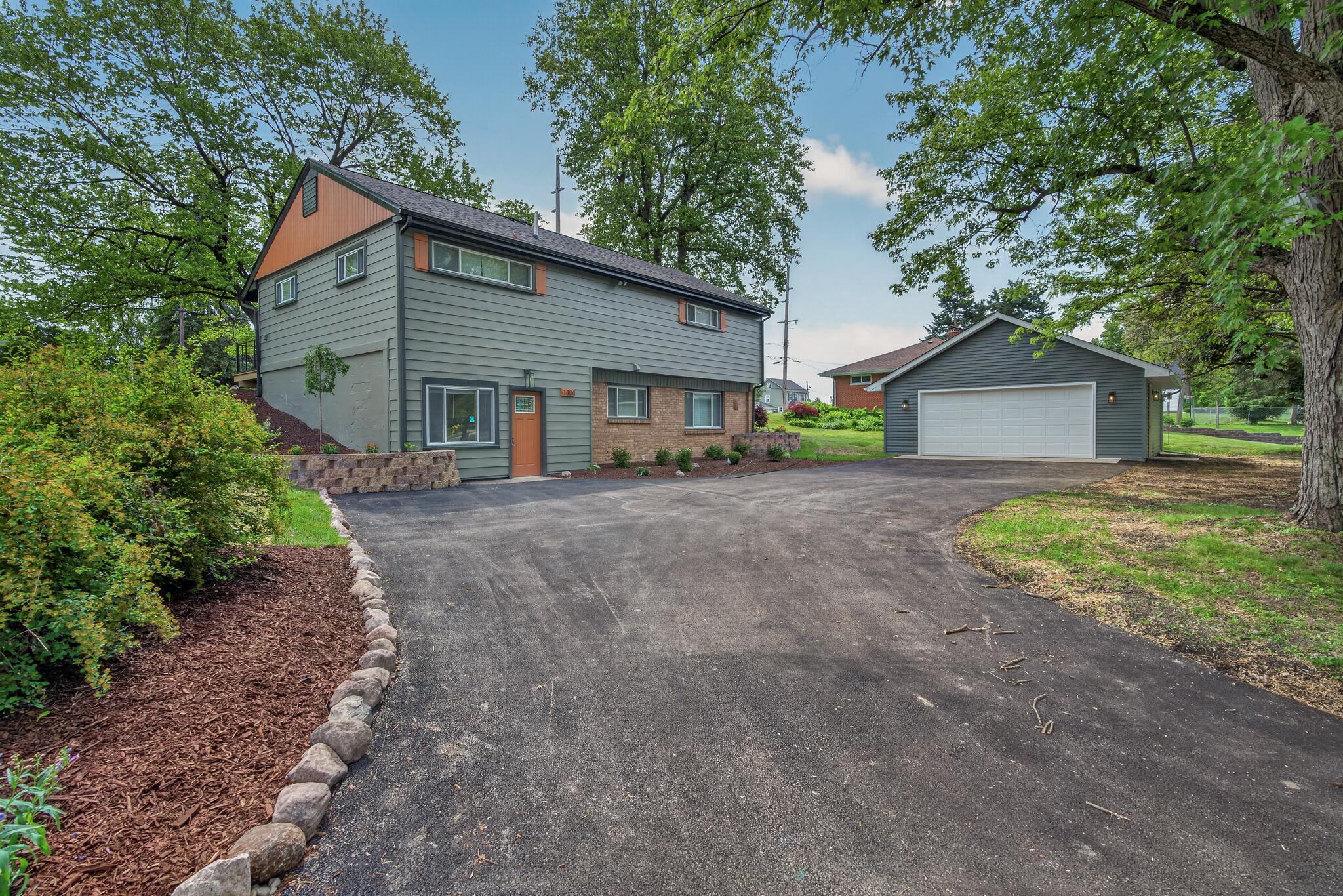 1404 Forest Park Avenue