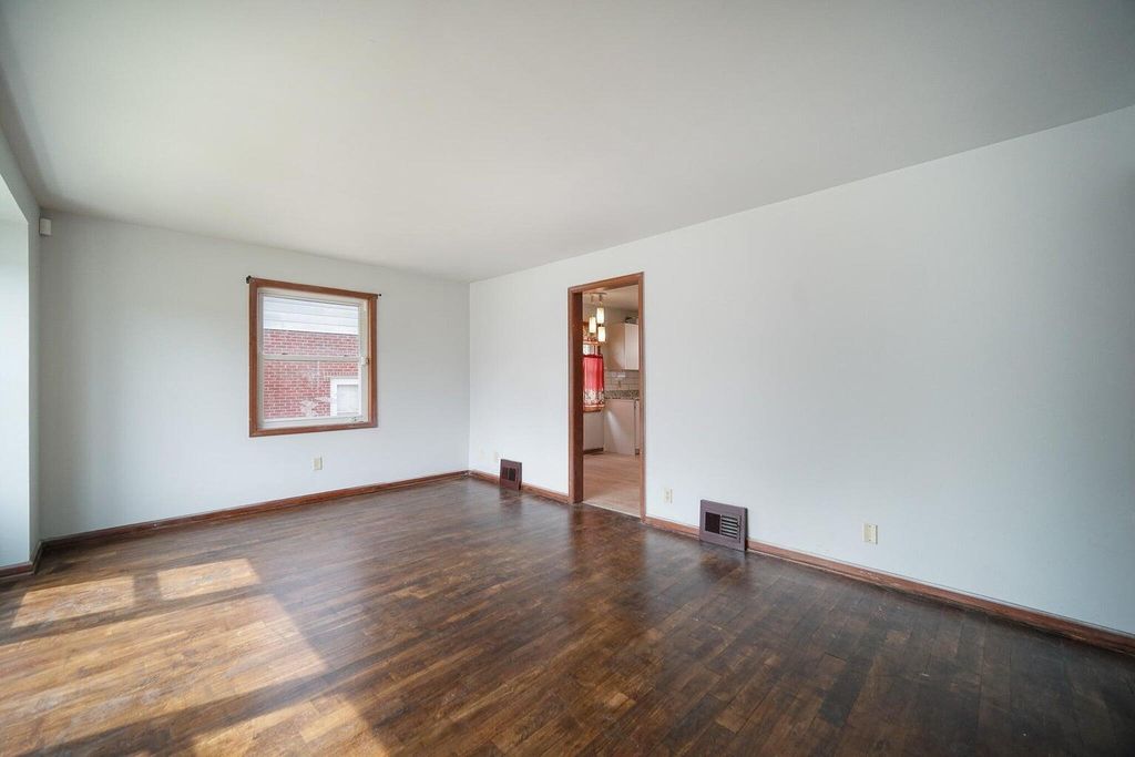 Photo of 7230 Mclaughlin Avenue, Hammond, IN 46324 (MLS # 833003)