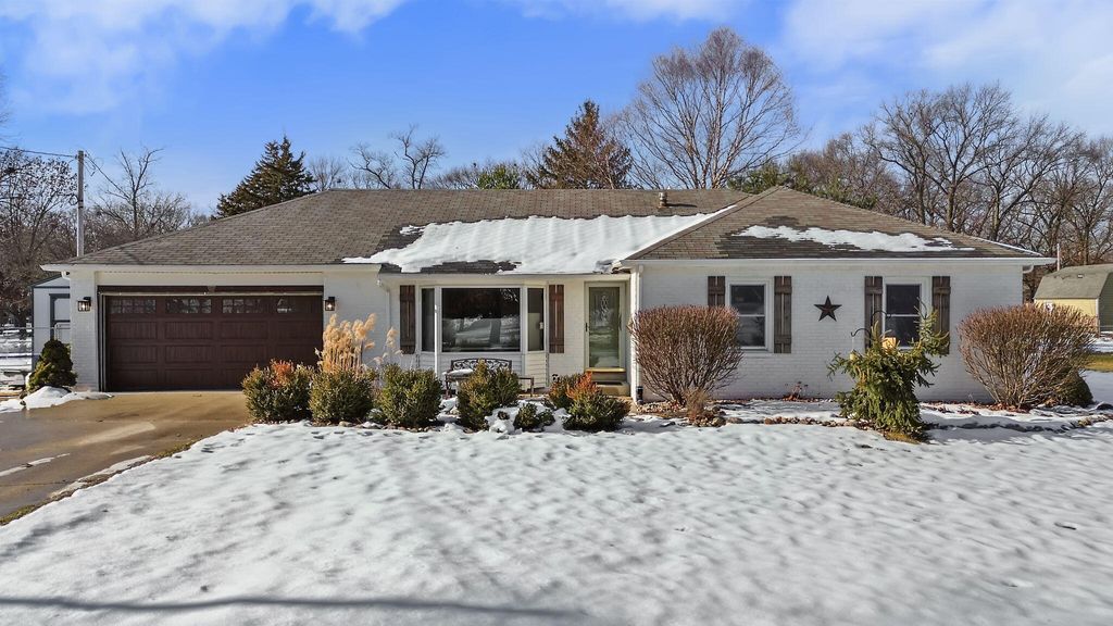 Photo of 12180 N 350 W, Wheatfield, IN 46392 (MLS # 832162)