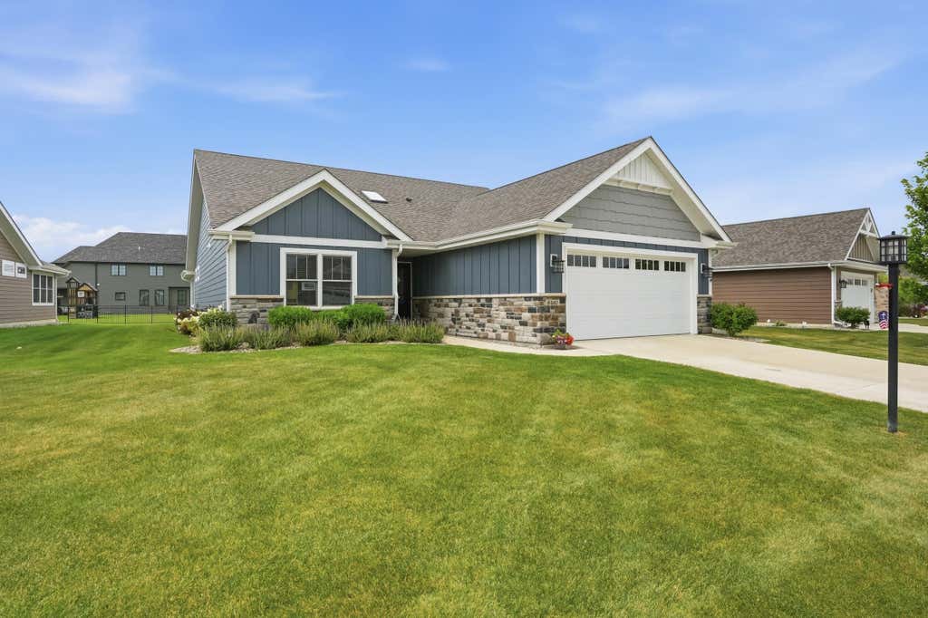 Photo of 8460 Larkspur Terrace, Saint John, IN 46373 (MLS # 842979)