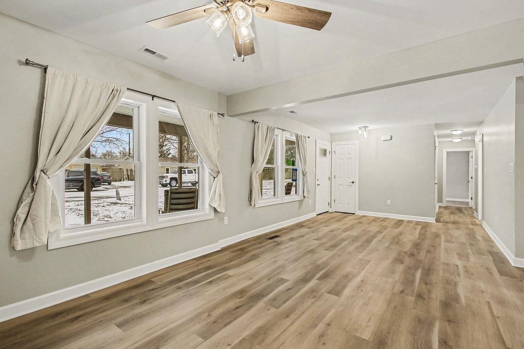 Photo of 1618 E 33rd Avenue, Hobart, IN 46342 (MLS # 832236)