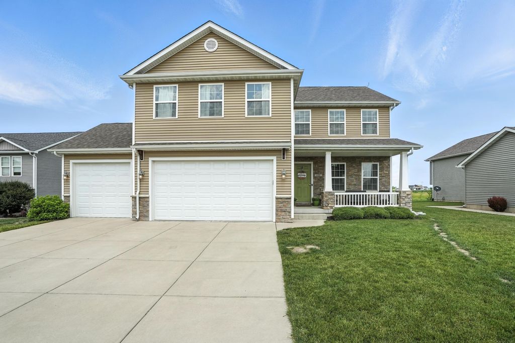 Photo of 688 Village Pkwy, Lowell, IN 46356 (MLS # 834513)