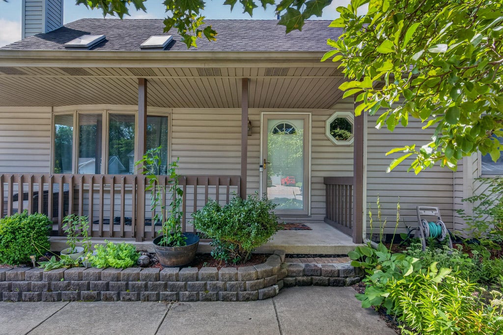 Photo of 6635 Hawthorne Avenue, Portage, IN 46368 (MLS # 843163)
