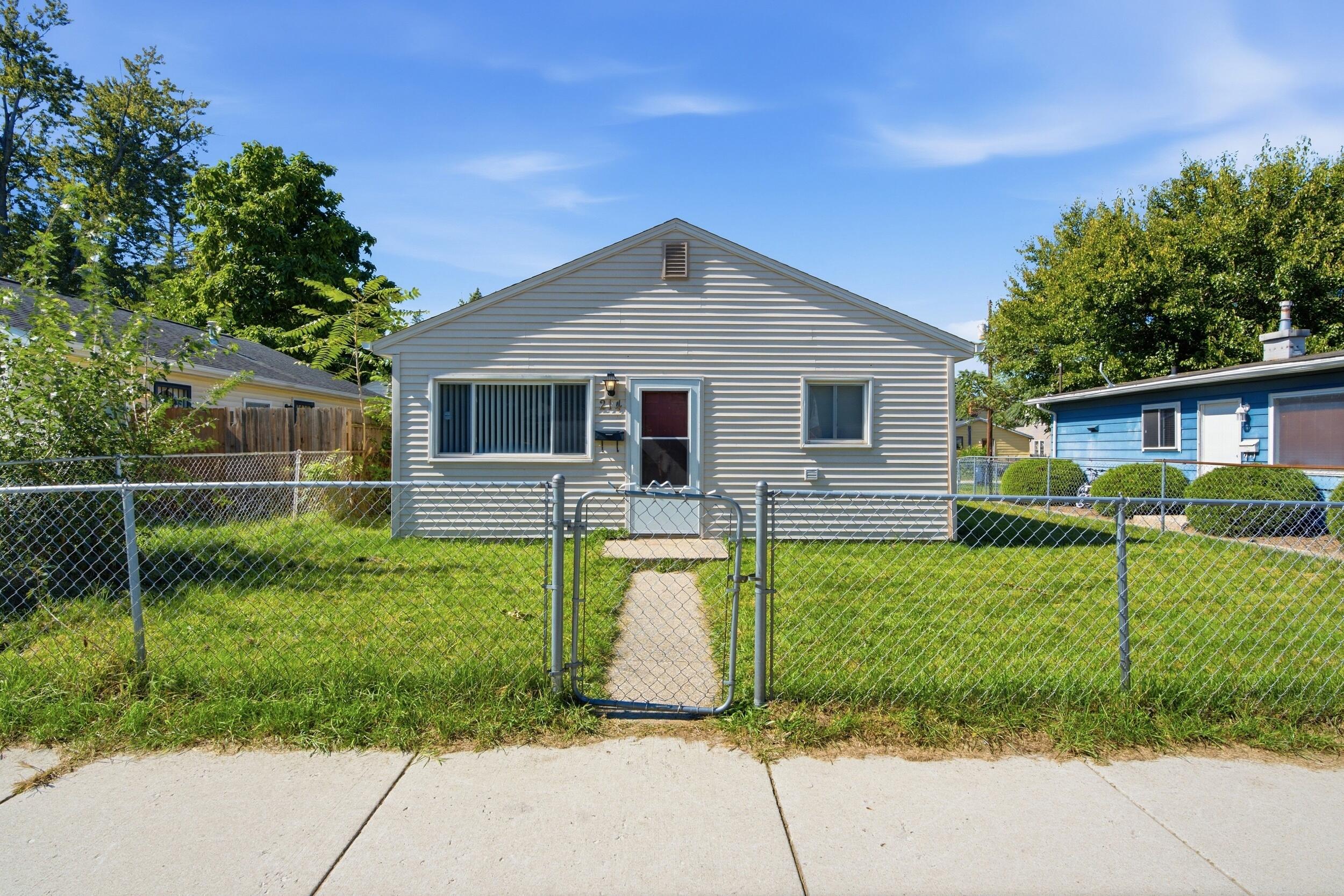 214 Pleasant Avenue