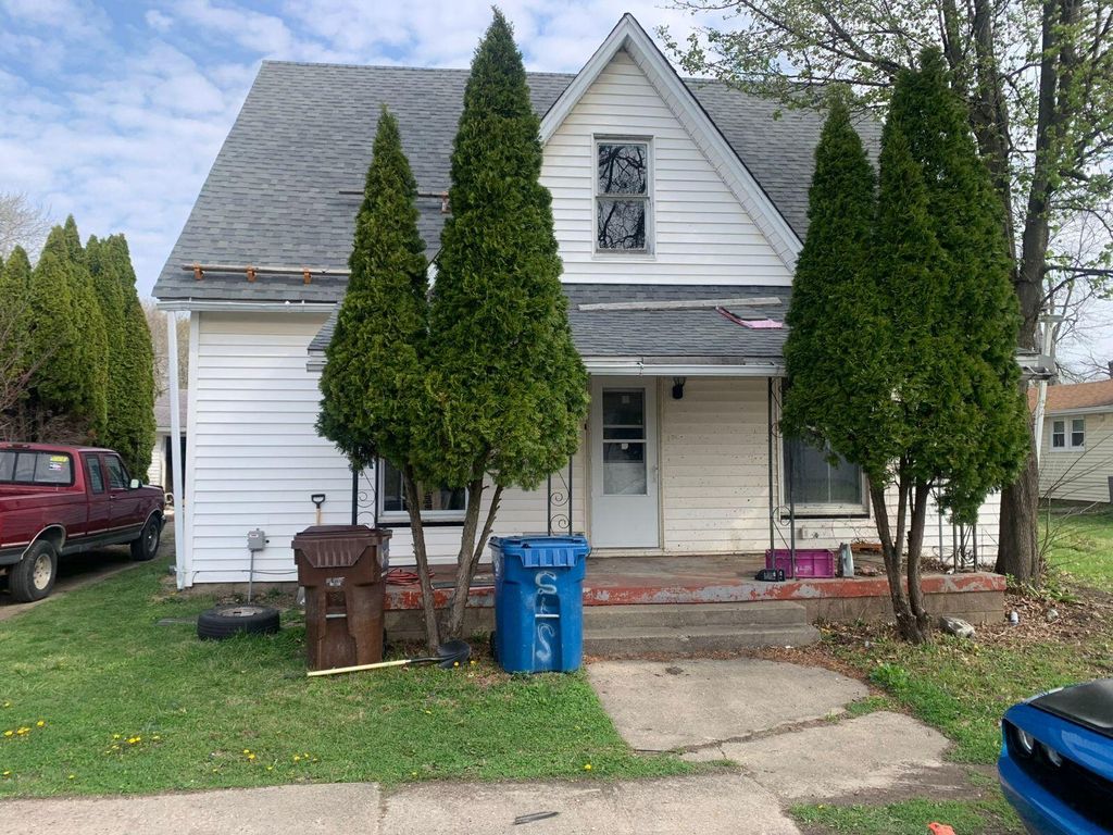 Photo of 209 E Cyrus Street, Farmersburg, IN 47850 (MLS # 836665)