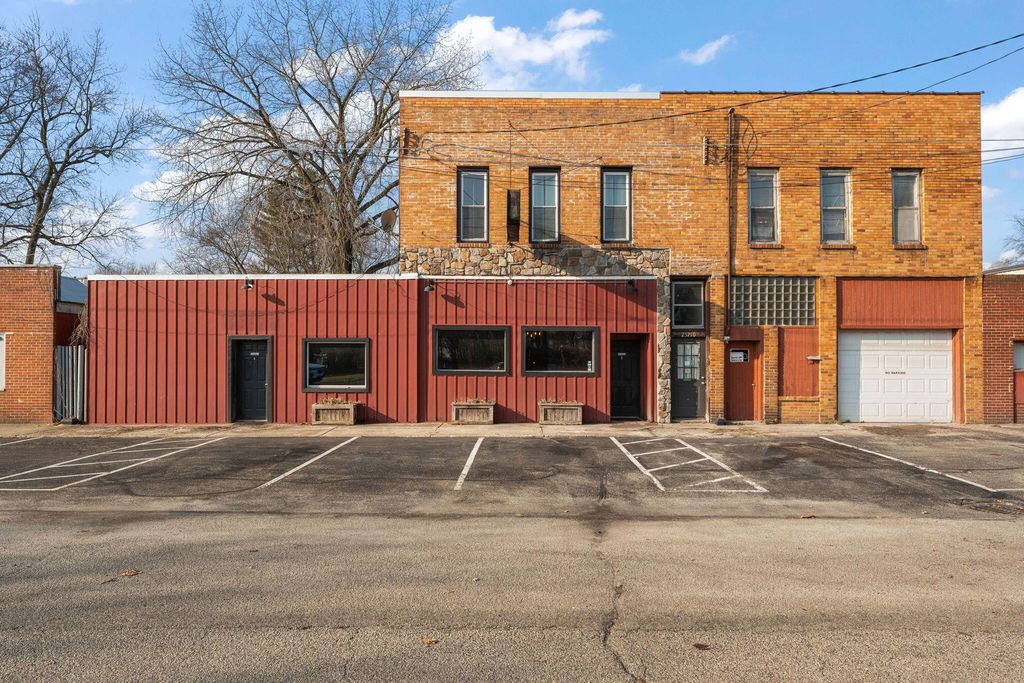 Photo of 23708 Parrish Avenue, Schneider, IN 46376 (MLS # 832657)