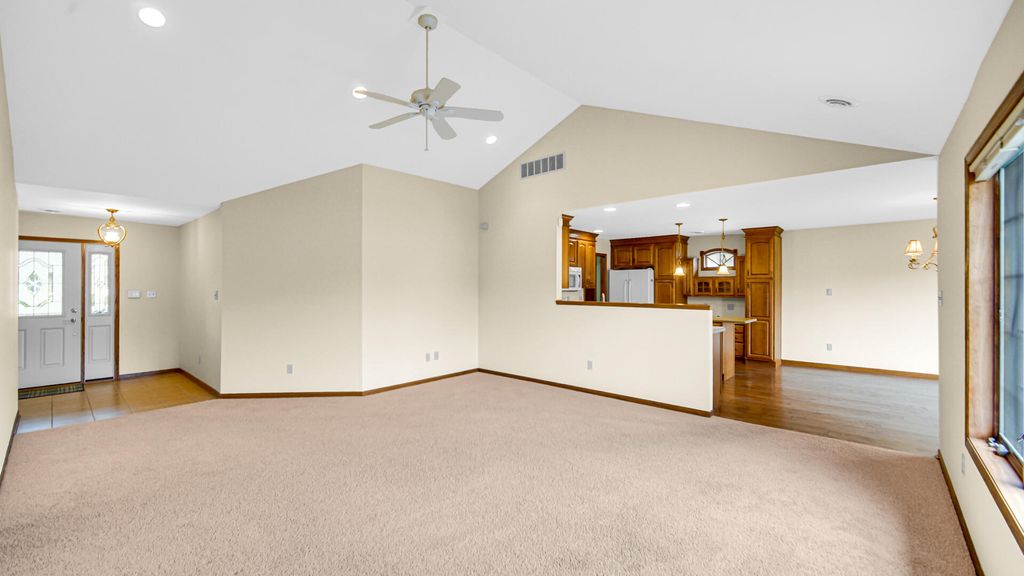 Photo of 2635 43rd Street, Highland, IN 46322 (MLS # 837206)