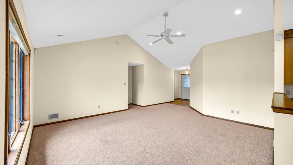 Photo of 2635 43rd Street, Highland, IN 46322 (MLS # 837206)