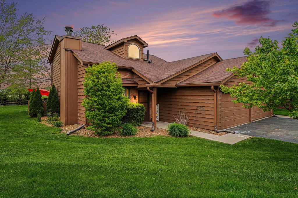 Photo of 1895 Orchard Court, Crown Point, IN 46307 (MLS # 838781)