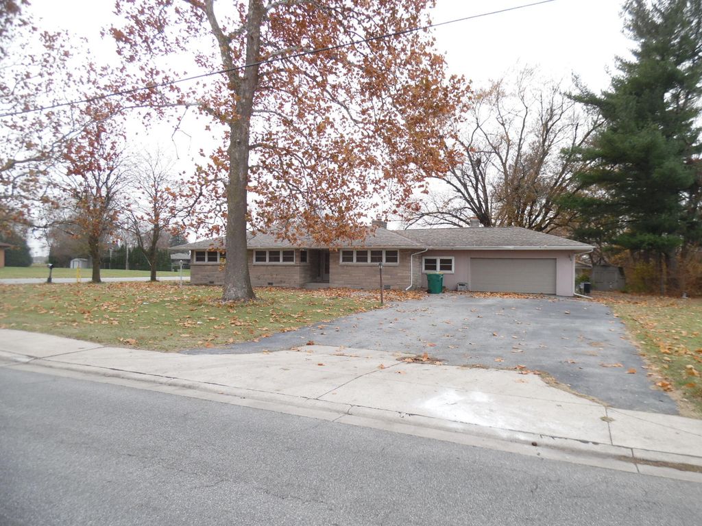 Photo of 7710 Madison Street, Merrillville, IN 46410 (MLS # 831151)