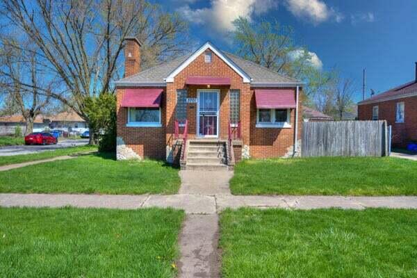 Photo of 3701 Monroe Street, Gary, IN 46408 (MLS # 845726)