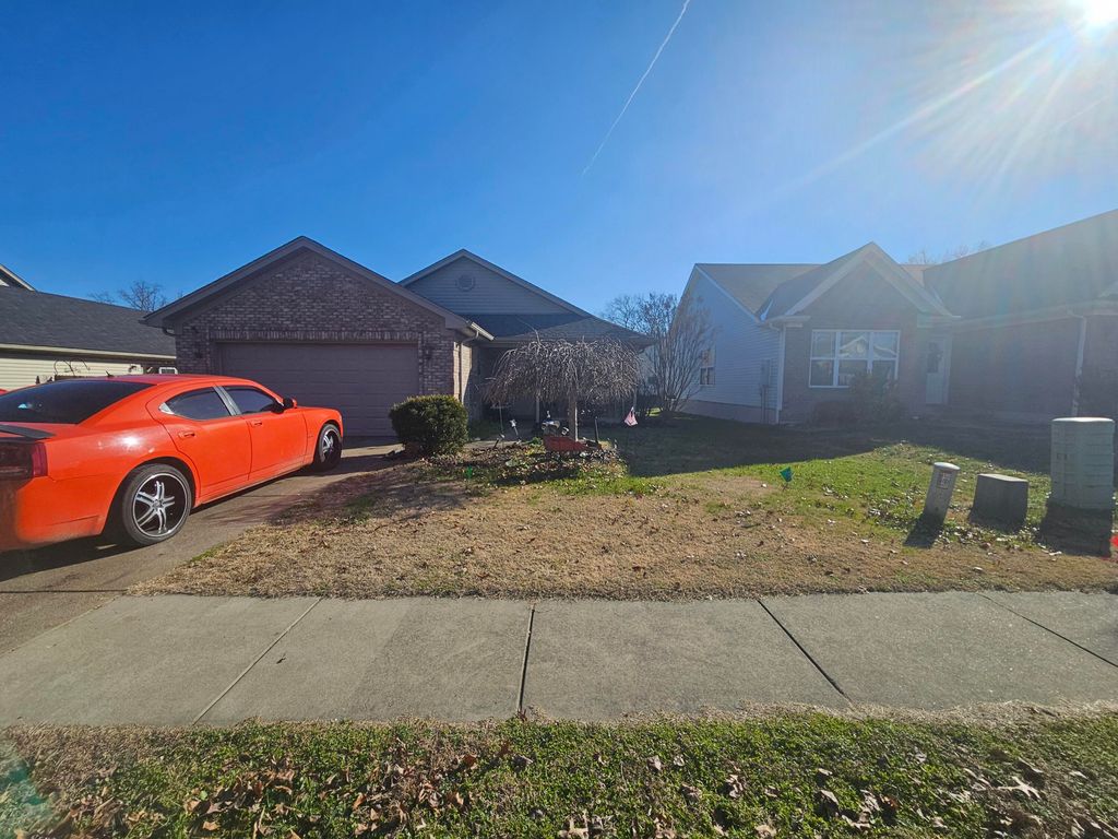 Photo of 3822 Davis Drive, New Albany, IN 47150 (MLS # 831909)