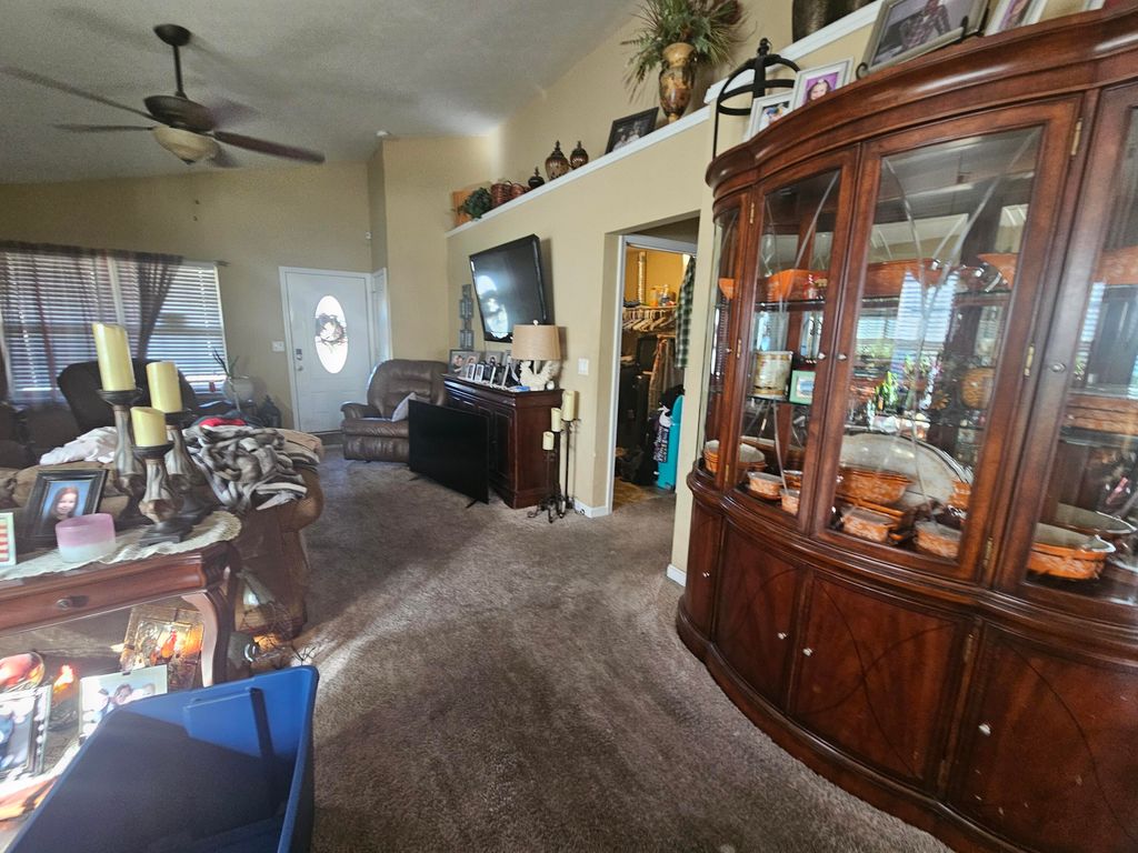 Photo of 3822 Davis Drive, New Albany, IN 47150 (MLS # 831909)