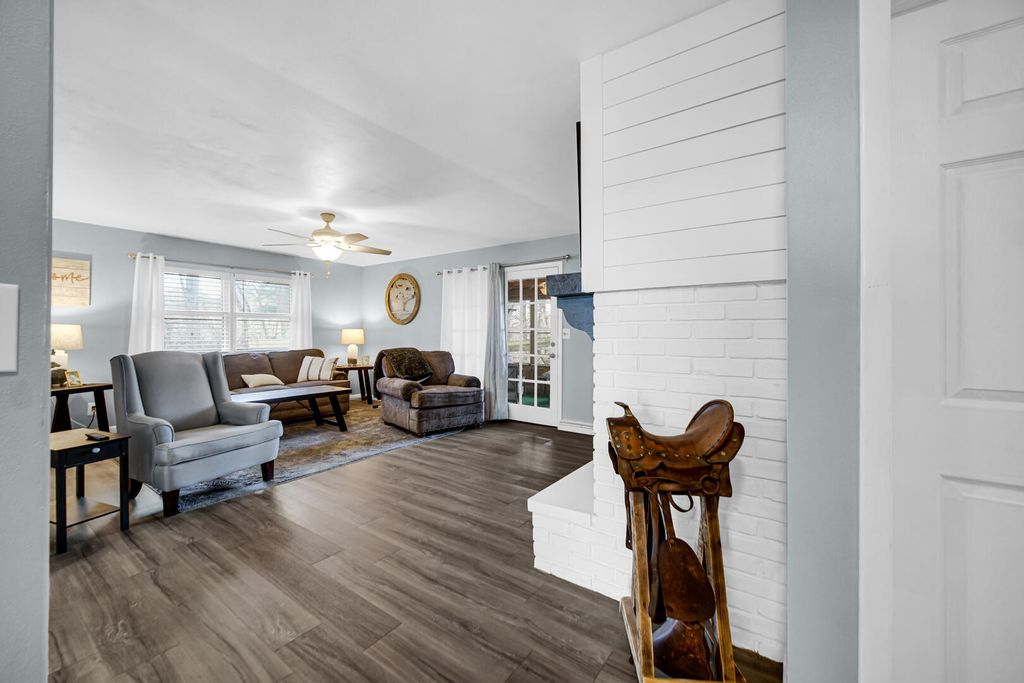 Photo of 1709 E Lincolnway, La Porte, IN 46350 (MLS # 831228)