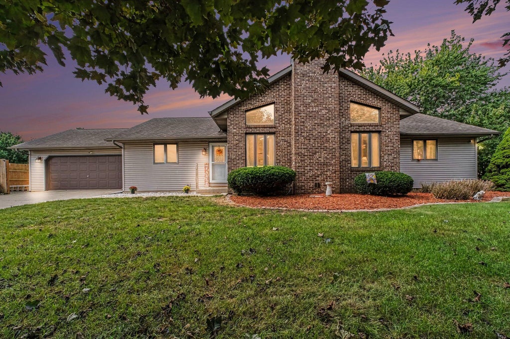 Photo of 2678 S Collins Drive, La Porte, IN 46350 (MLS # 845928)