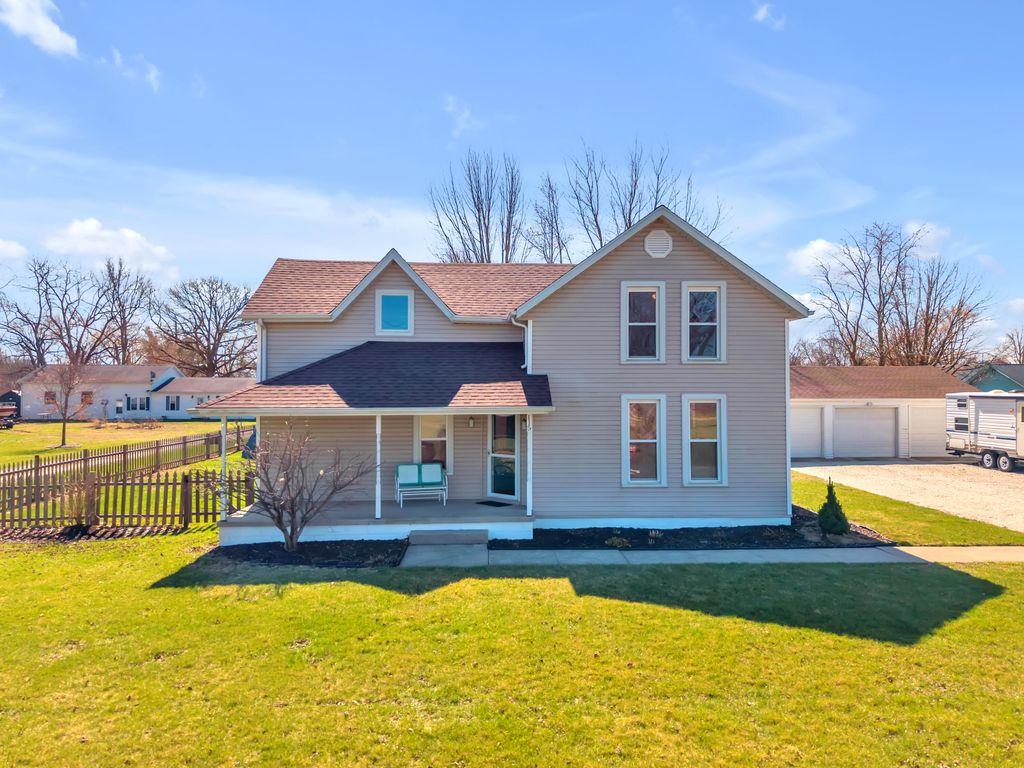 Photo of 115 W Monroe Street, Goodland, IN 47948 (MLS # 835460)