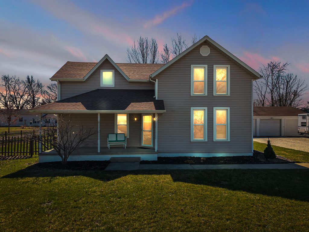 Photo of 115 W Monroe Street, Goodland, IN 47948 (MLS # 835460)