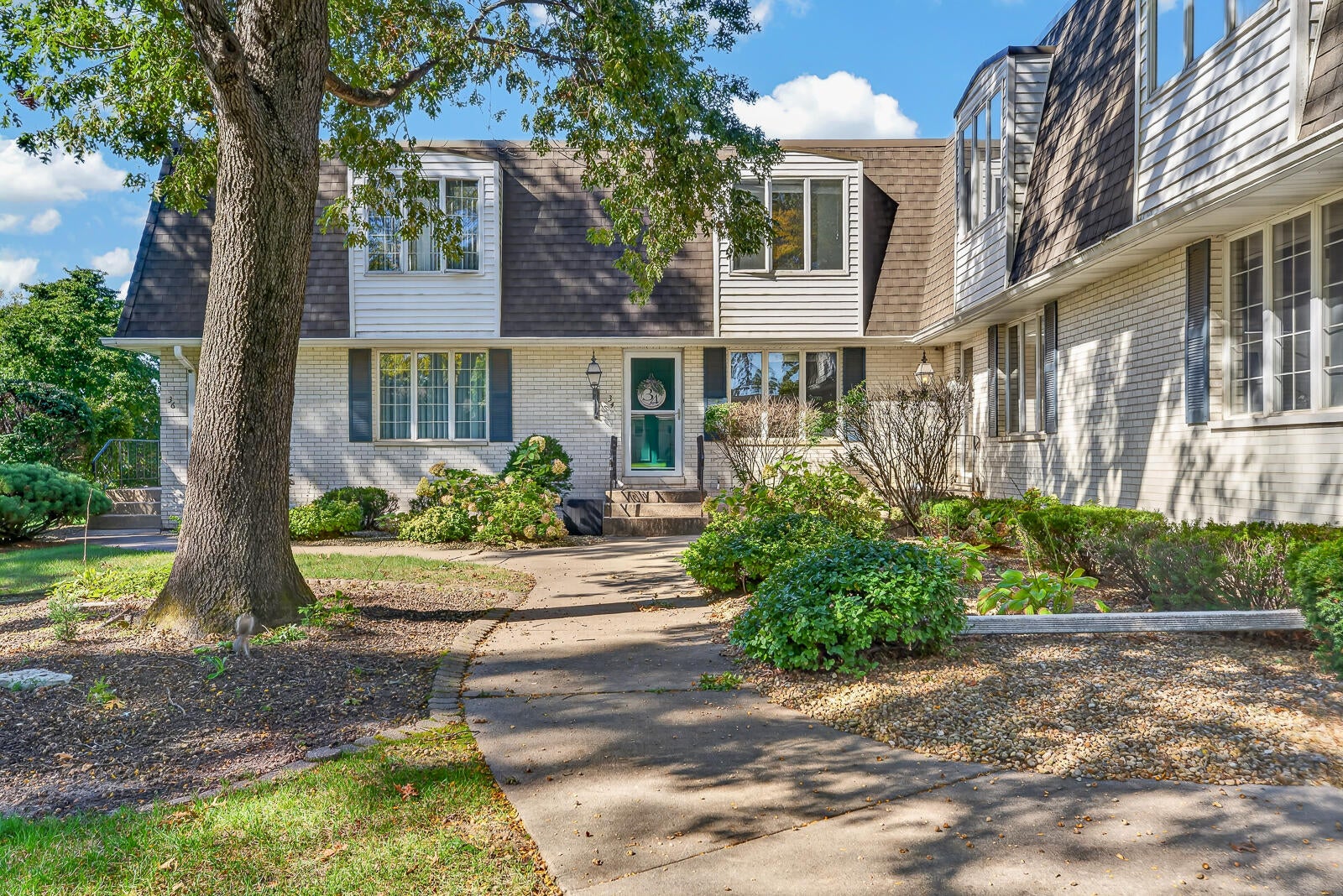 34 Woodhollow Drive