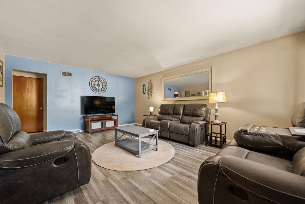Photo of 2702 Martha Street, Highland, IN 46322 (MLS # 829304)