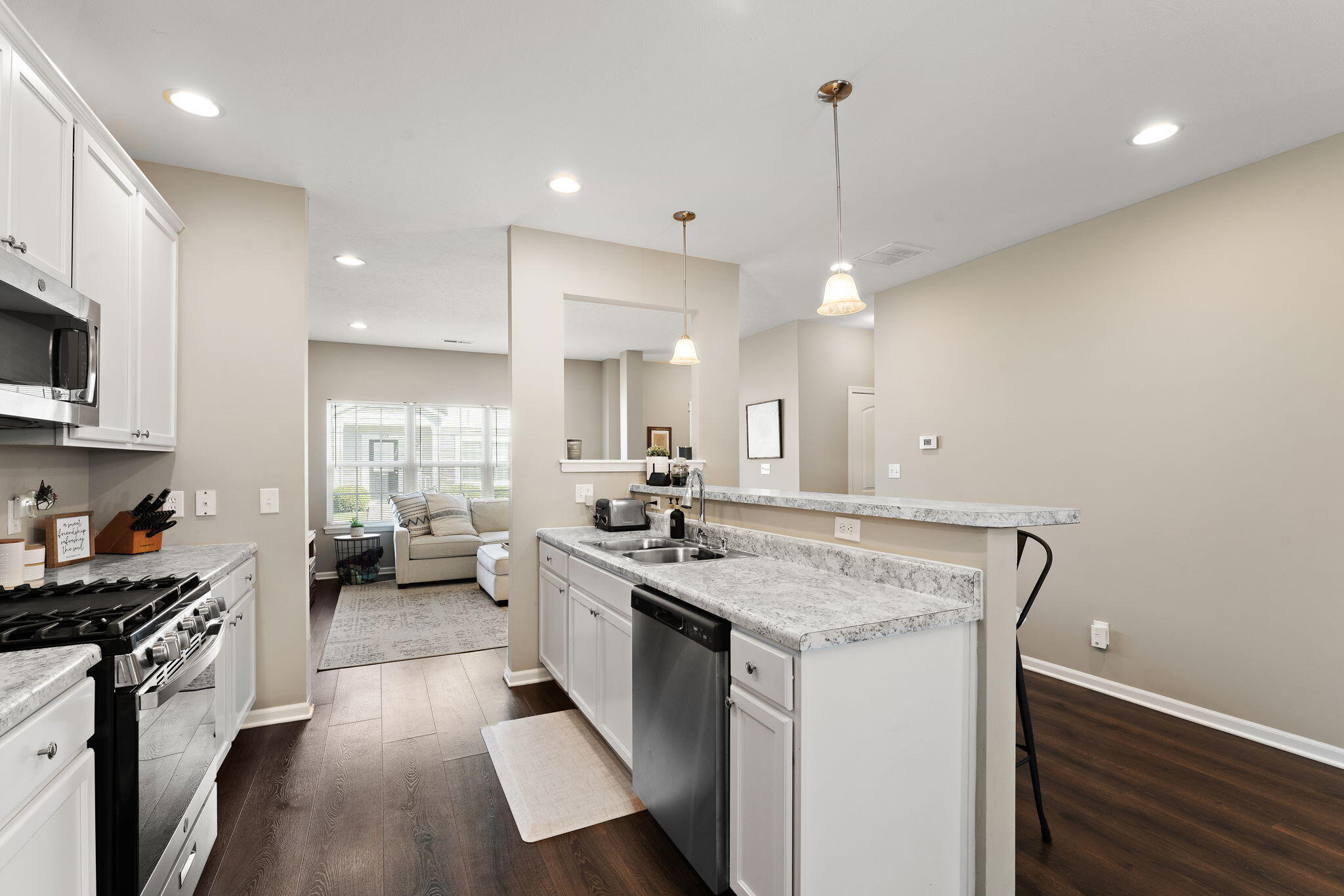 Crown Point, Indiana 46307, United States, 3 Bedrooms Bedrooms, ,3 BathroomsBathrooms,Residential,Active,211899