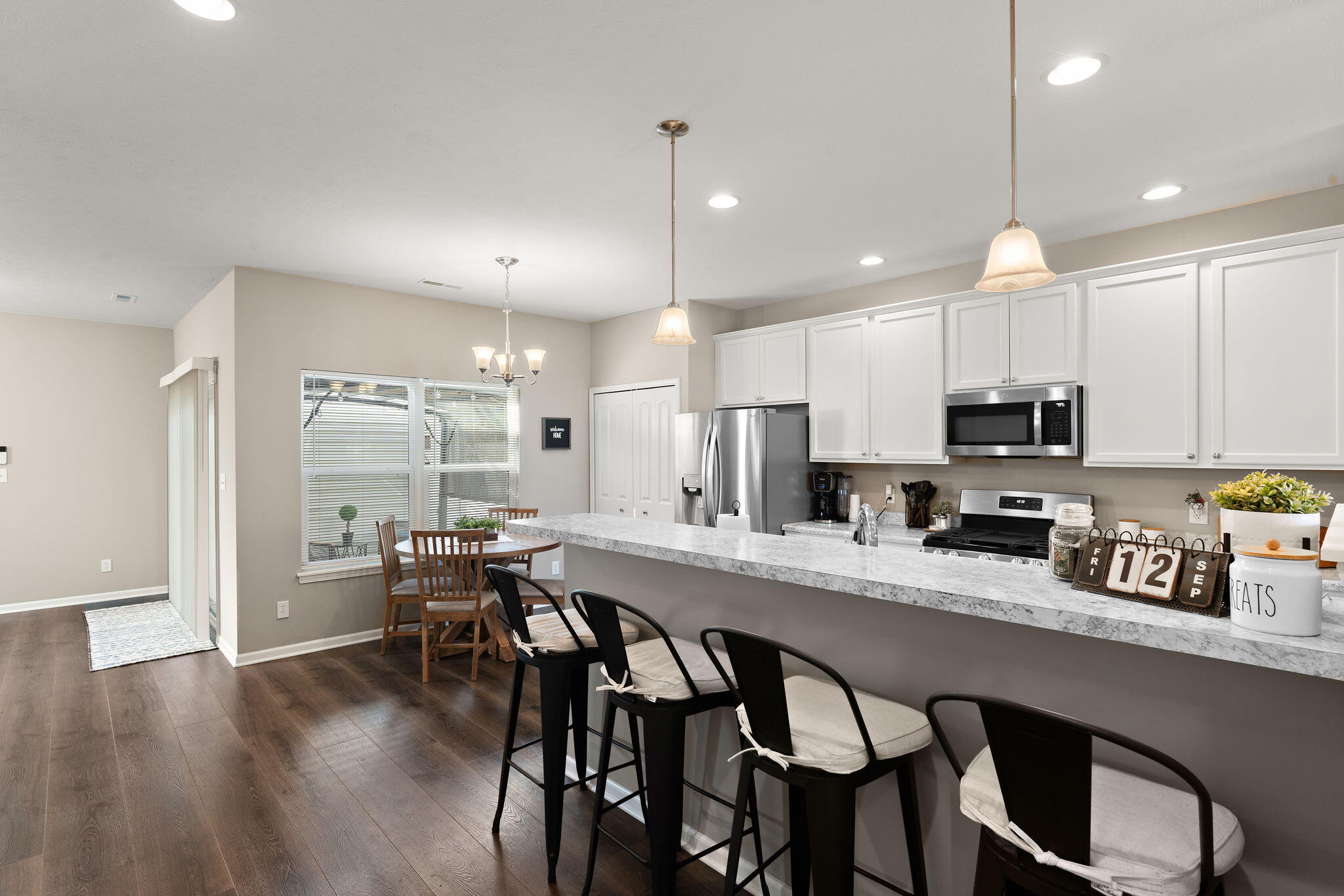 Crown Point, Indiana 46307, United States, 3 Bedrooms Bedrooms, ,3 BathroomsBathrooms,Residential,Active,211899