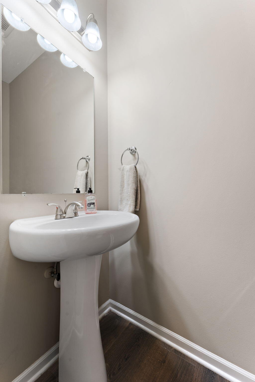 Crown Point, Indiana 46307, United States, 3 Bedrooms Bedrooms, ,3 BathroomsBathrooms,Residential,Active,211899