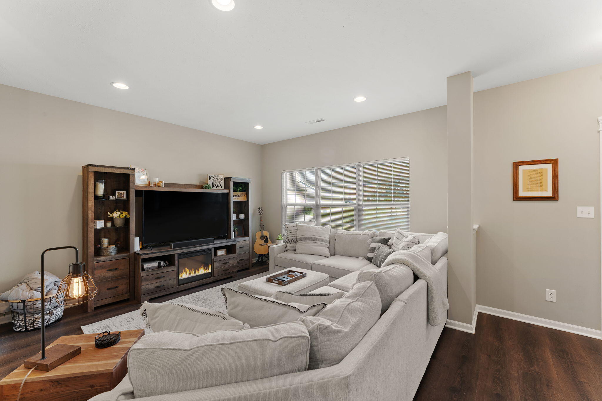 Crown Point, Indiana 46307, United States, 3 Bedrooms Bedrooms, ,3 BathroomsBathrooms,Residential,Active,211899