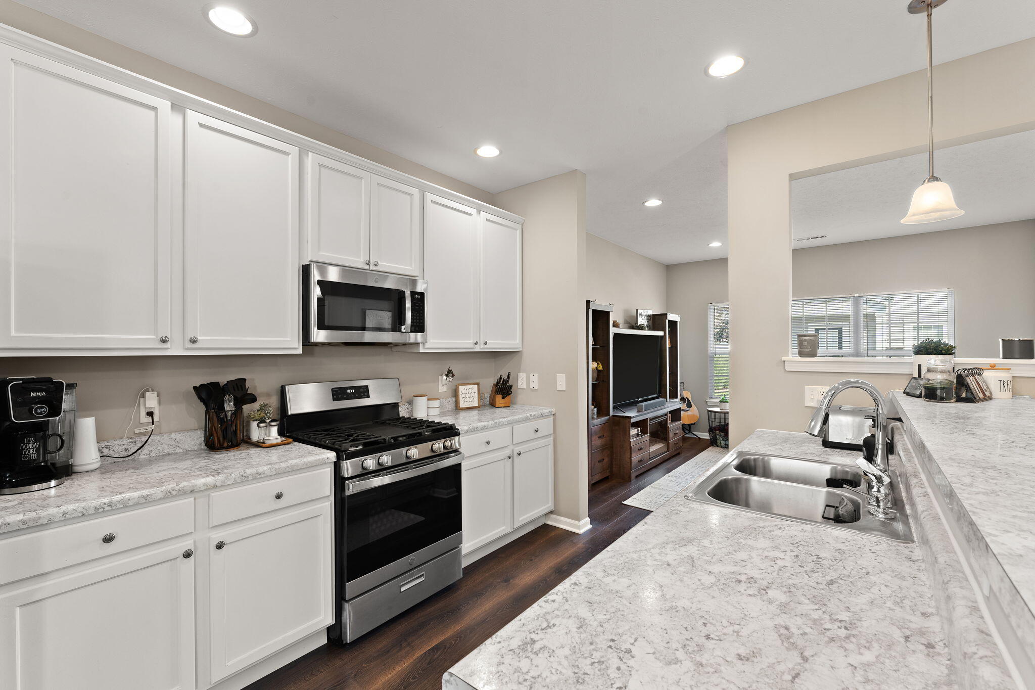 Crown Point, Indiana 46307, United States, 3 Bedrooms Bedrooms, ,3 BathroomsBathrooms,Residential,Active,211899