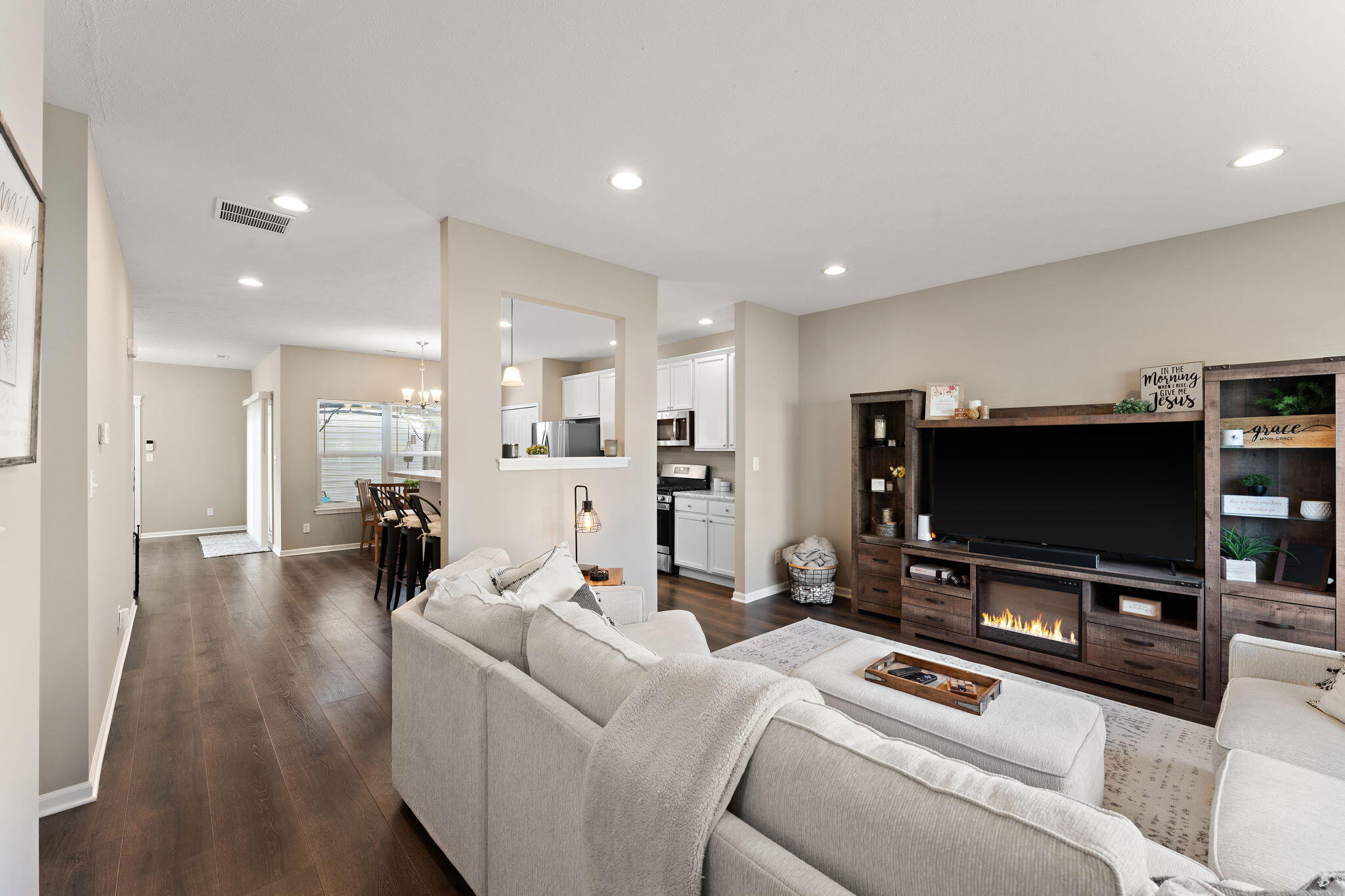 Crown Point, Indiana 46307, United States, 3 Bedrooms Bedrooms, ,3 BathroomsBathrooms,Residential,Active,211899