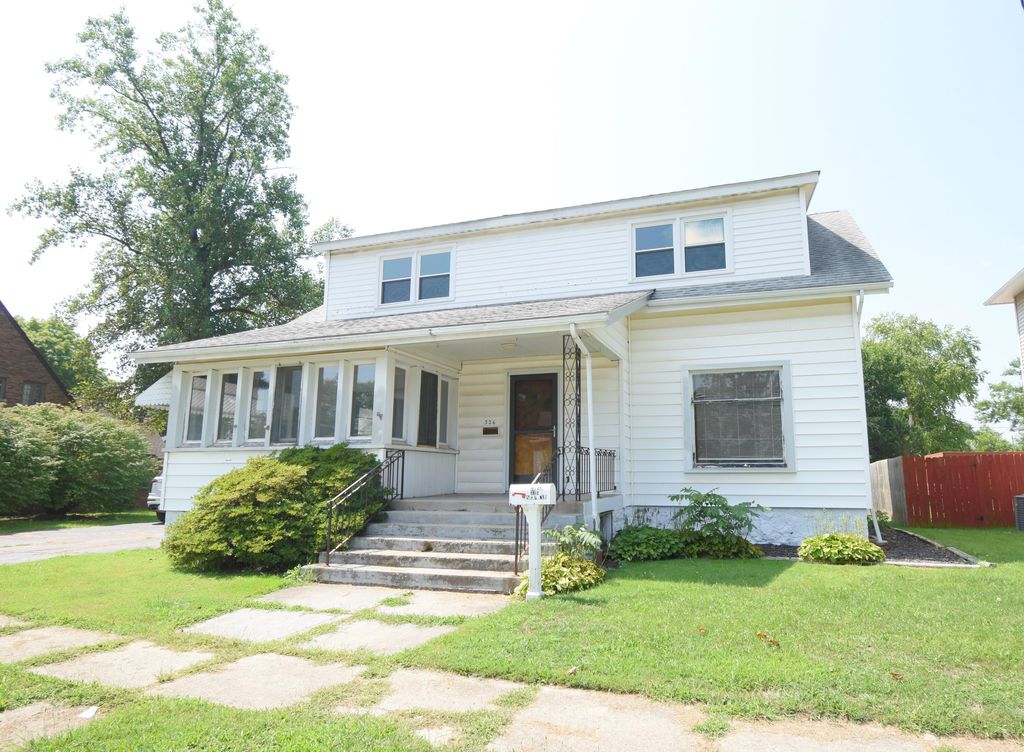 Photo of 326 S Cullen Street, Rensselaer, IN 47978 (MLS # 831702)