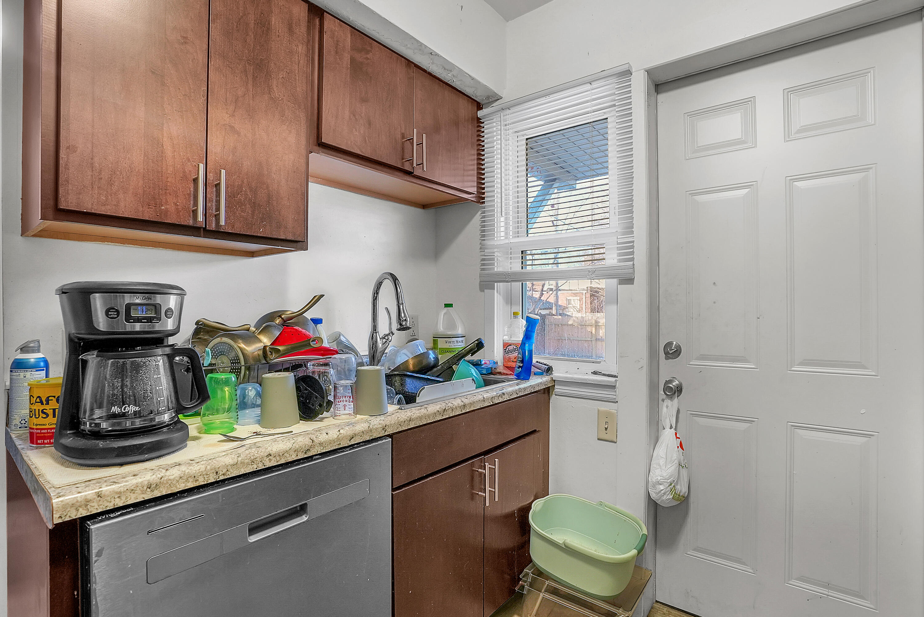 8206-8208 Highland Lane