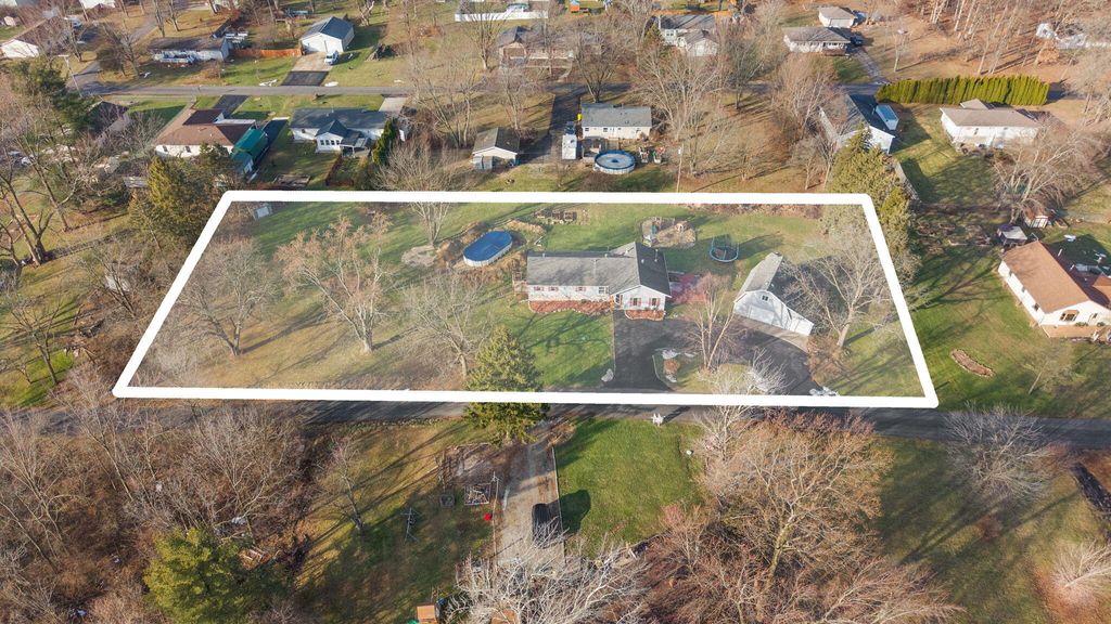 Photo of 12 S Beulah Vista, Hebron, IN 46341 (MLS # 832182)