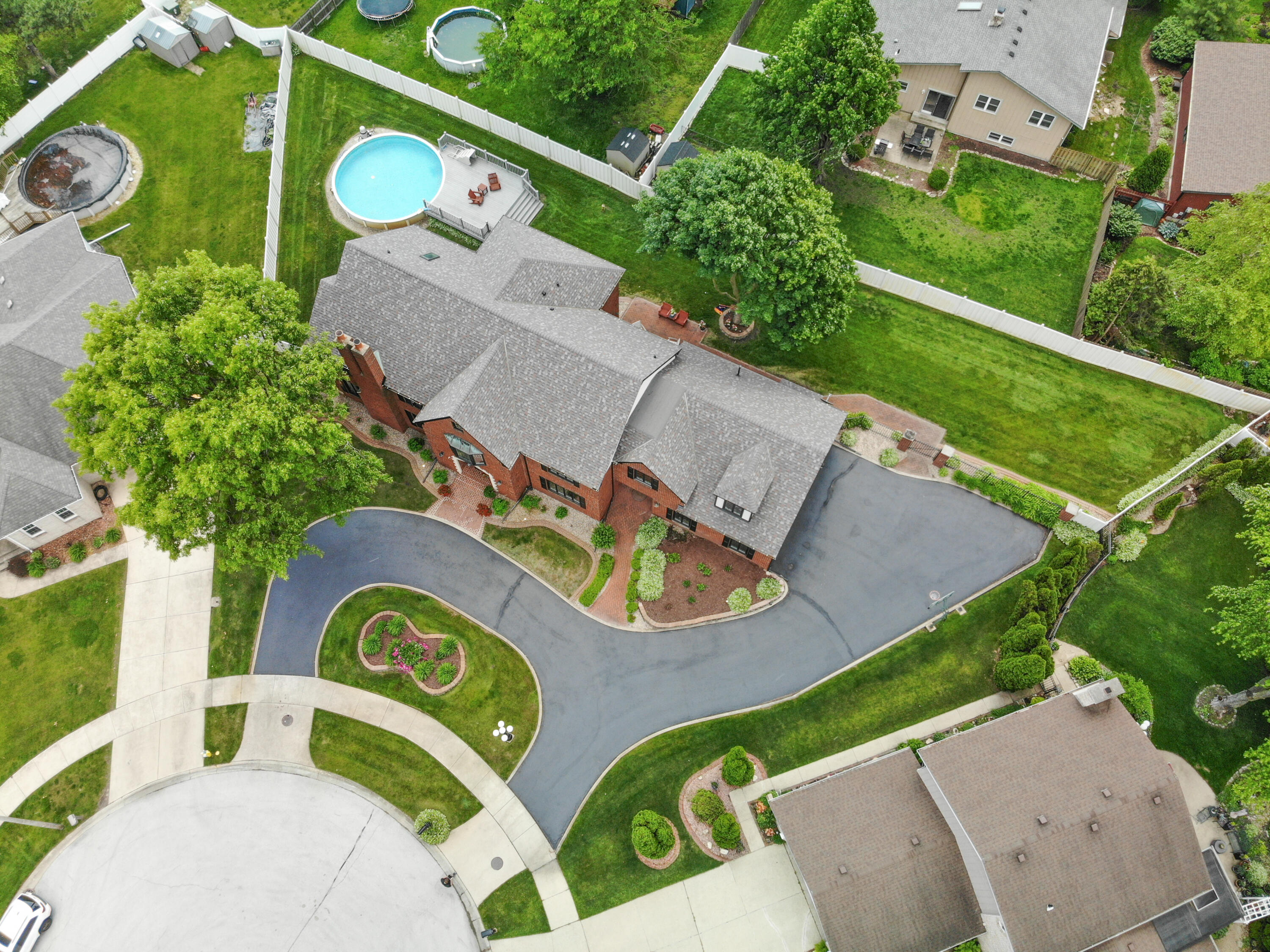 9814 Rose Lane
