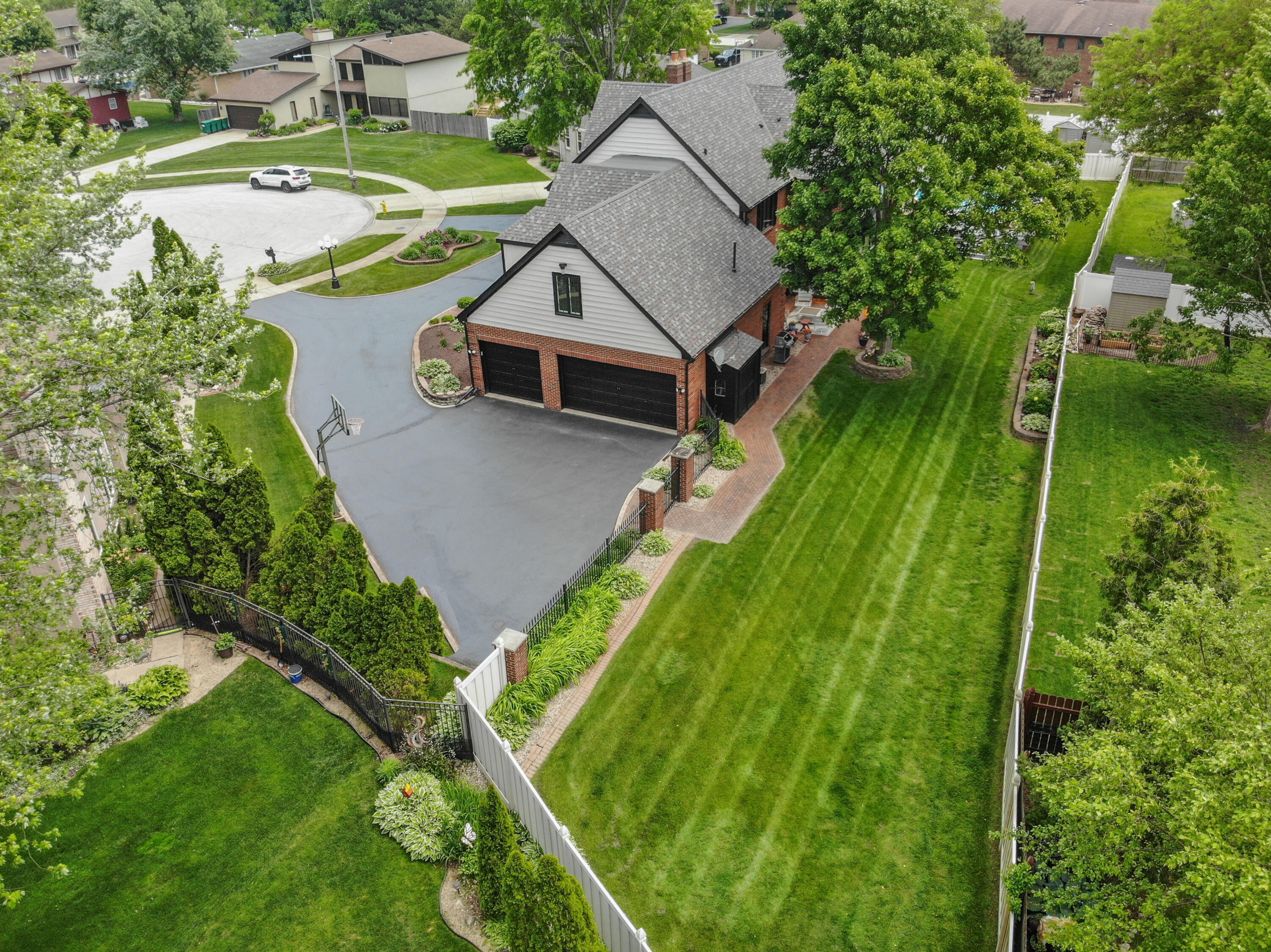 9814 Rose Lane