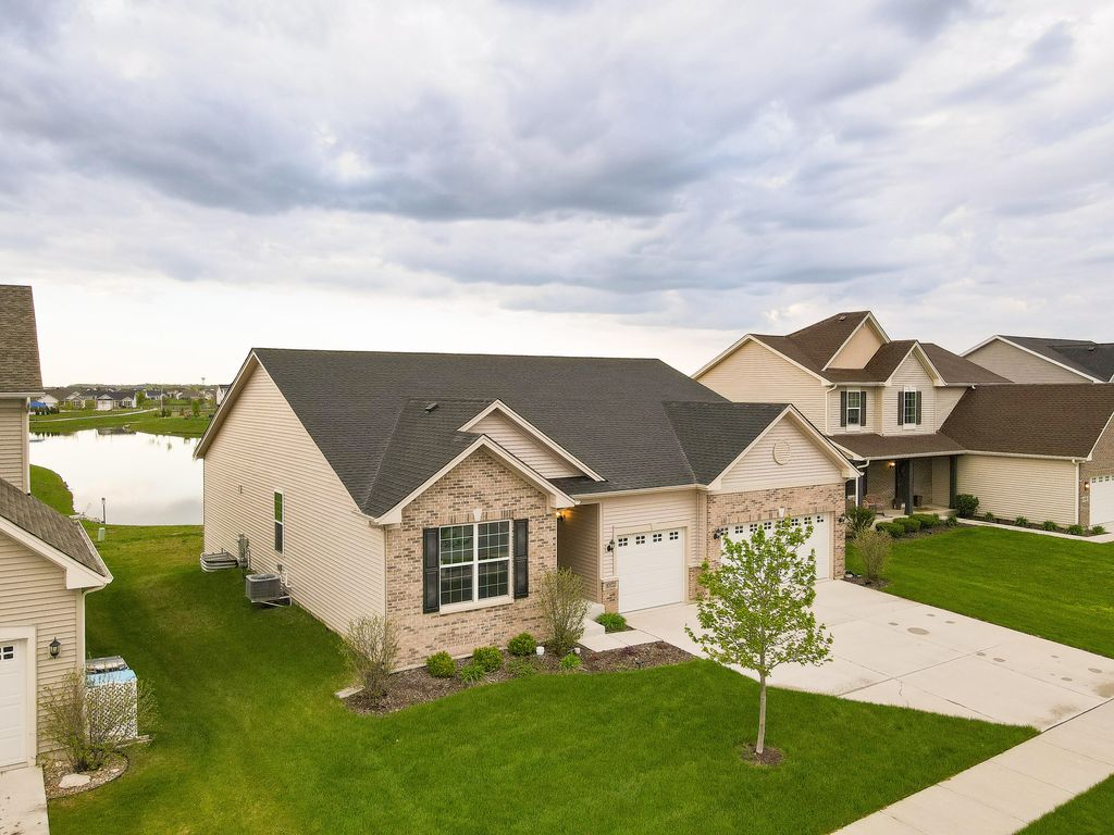 Photo of 10122 W 144th Court, Cedar Lake, IN 46303 (MLS # 837596)