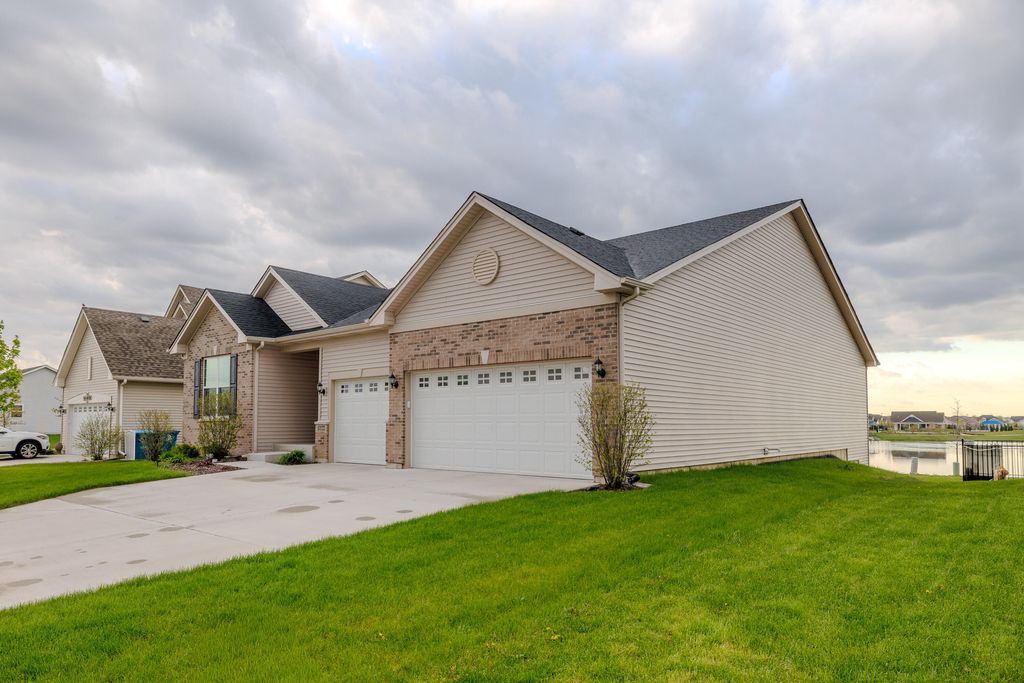 Photo of 10122 W 144th Court, Cedar Lake, IN 46303 (MLS # 837596)