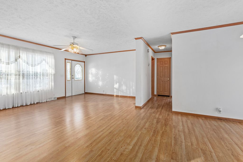 Photo of 739 S Belford Road, Hebron, IN 46341 (MLS # 831614)