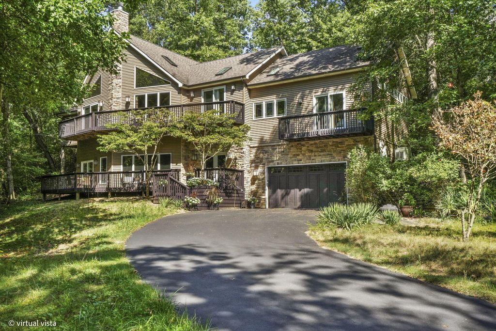 Photo of 804 E Wilson Avenue, Beverly Shores, IN 46301 (MLS # 837502)