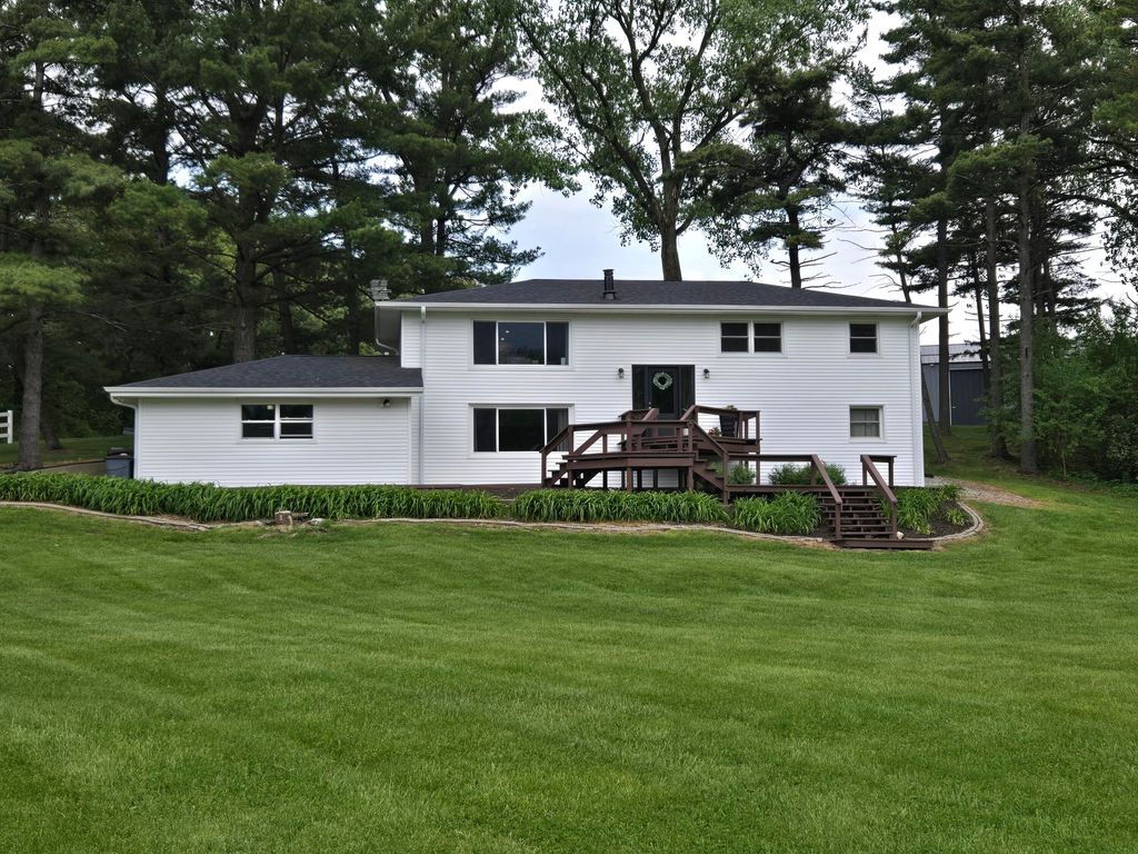 Photo of 15100 White Oak Avenue, Lowell, IN 46356 (MLS # 839544)
