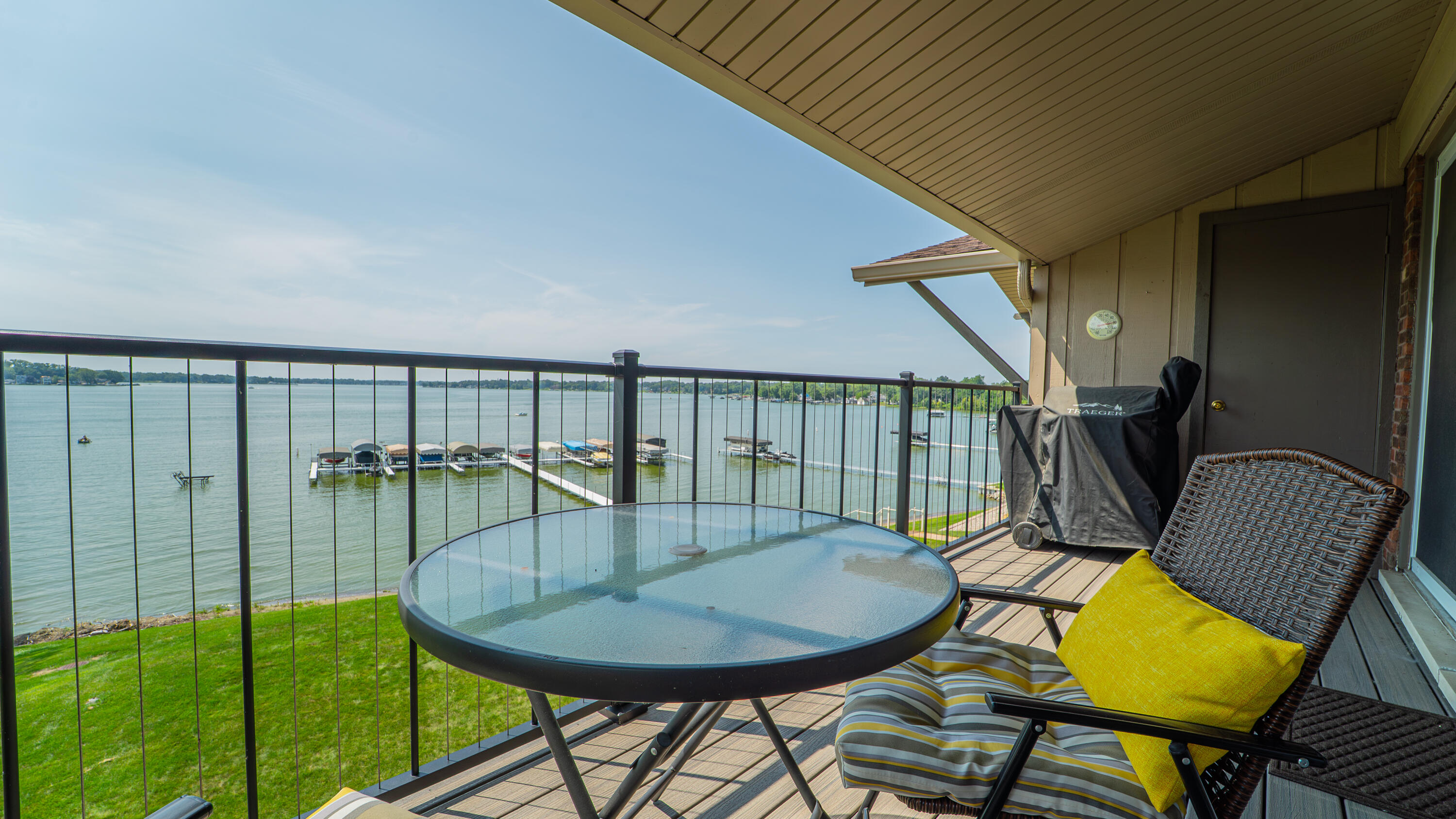 8121 Lakeshore Drive 6