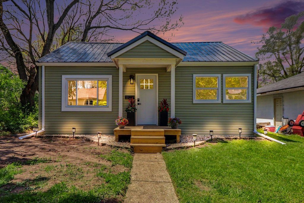 Photo of 276 Hadley Road, Kingsford Heights, IN 46346 (MLS # 838444)