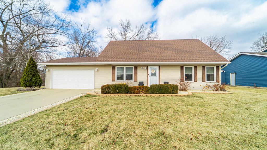 Photo of 306 Bach Road, Schererville, IN 46375 (MLS # 835767)