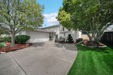 621 Pierce Avenue, Dyer, IN 46311 - #: 830027