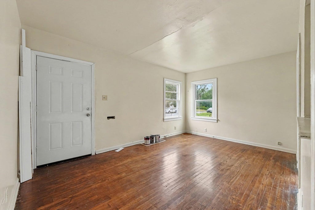Photo of 860 Louisiana Street, Gary, IN 46402 (MLS # 845699)